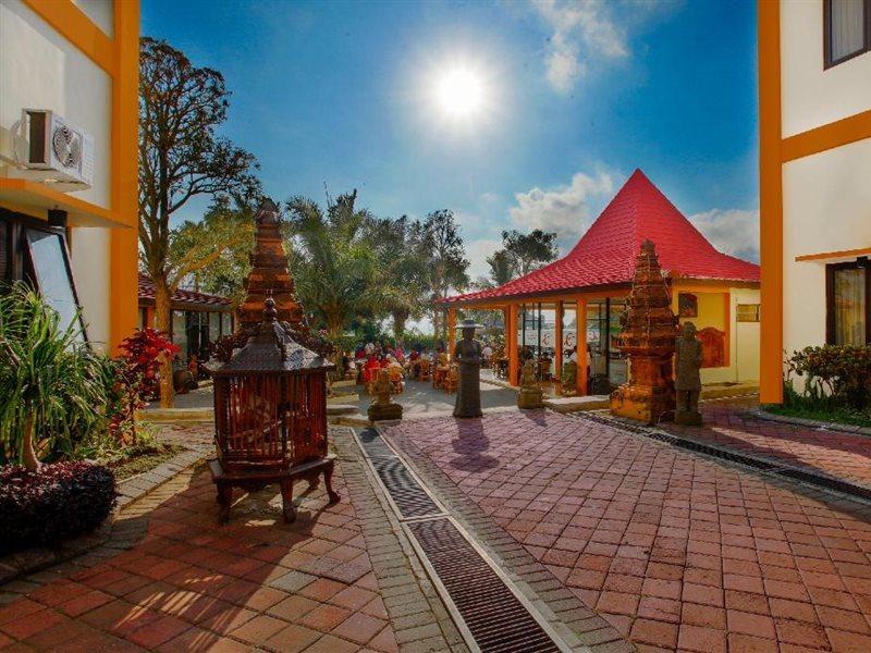 Ciptaningati Hotel Batu  Ngoại thất bức ảnh