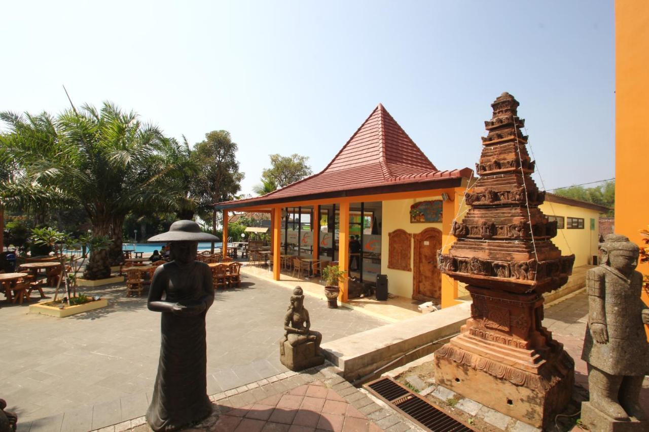 Ciptaningati Hotel Batu  Ngoại thất bức ảnh