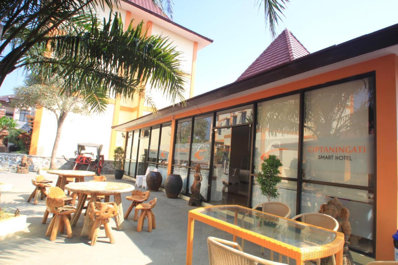 Ciptaningati Hotel Batu  Ngoại thất bức ảnh