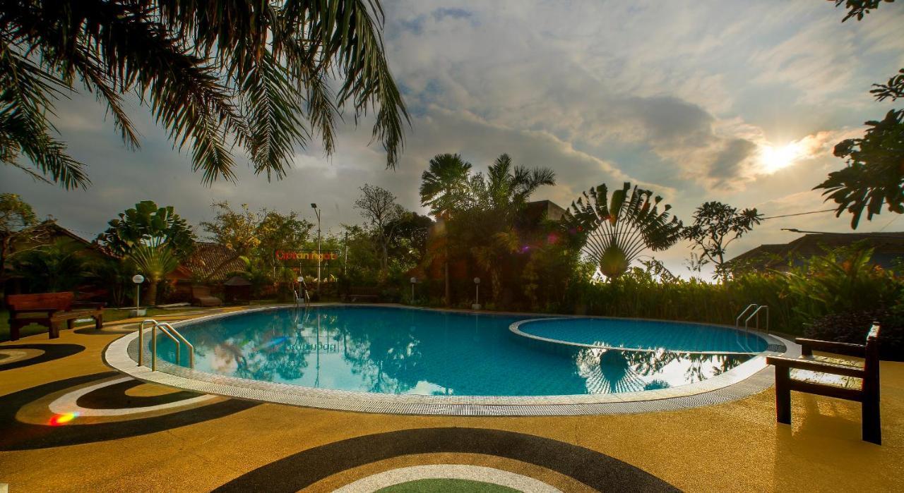 Ciptaningati Hotel Batu  Ngoại thất bức ảnh